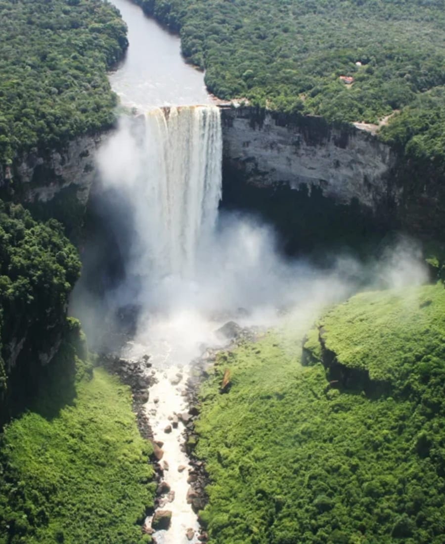 Guianas IV photo 4