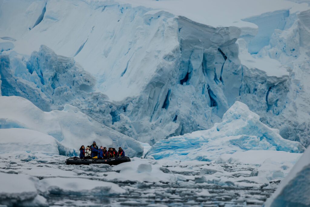 Antarctica, Falkand Islands and South Georgia photo 3